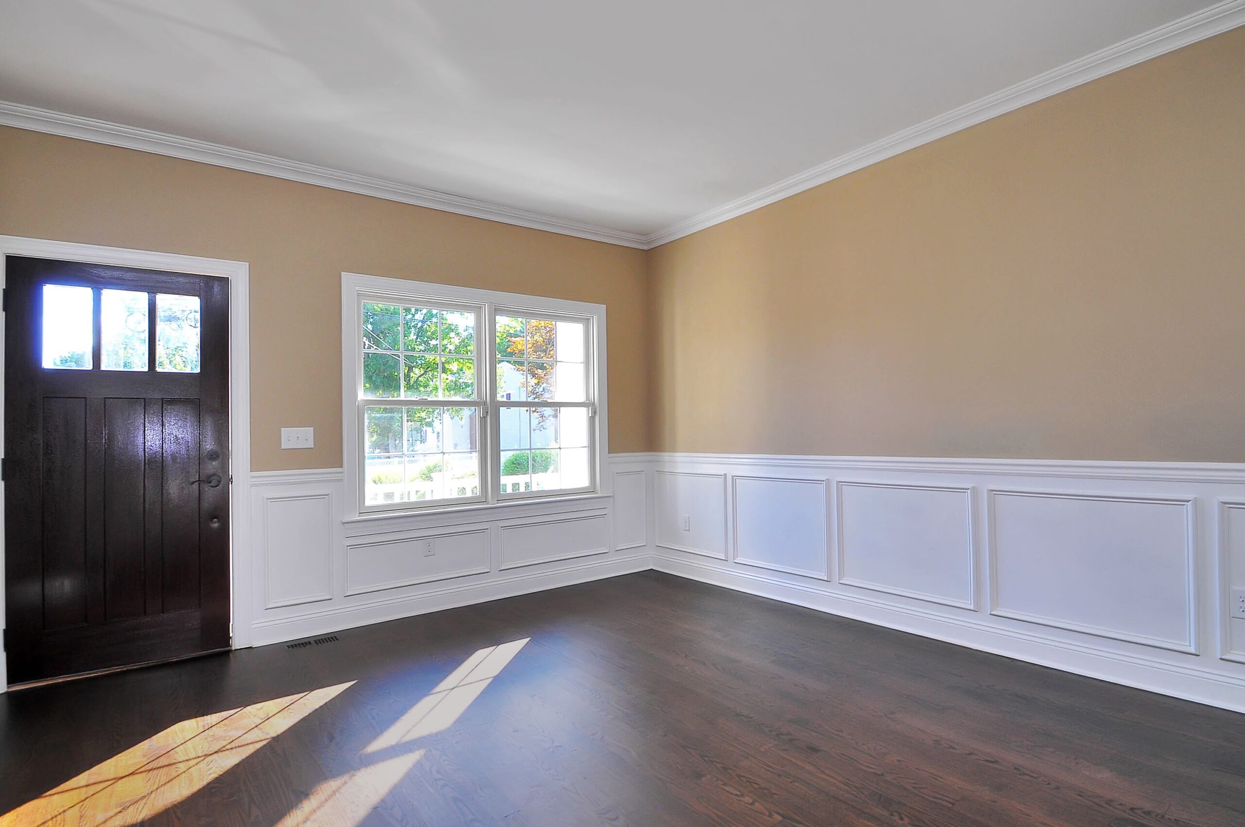 112 N. Florence Living Room