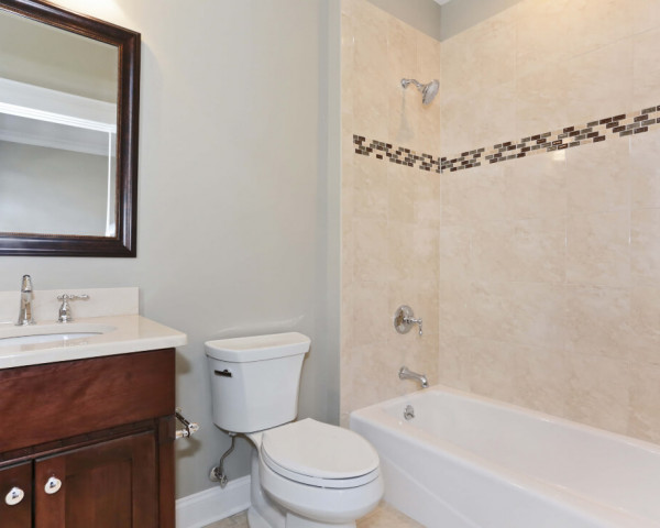 1st Floor Bed Bathroom