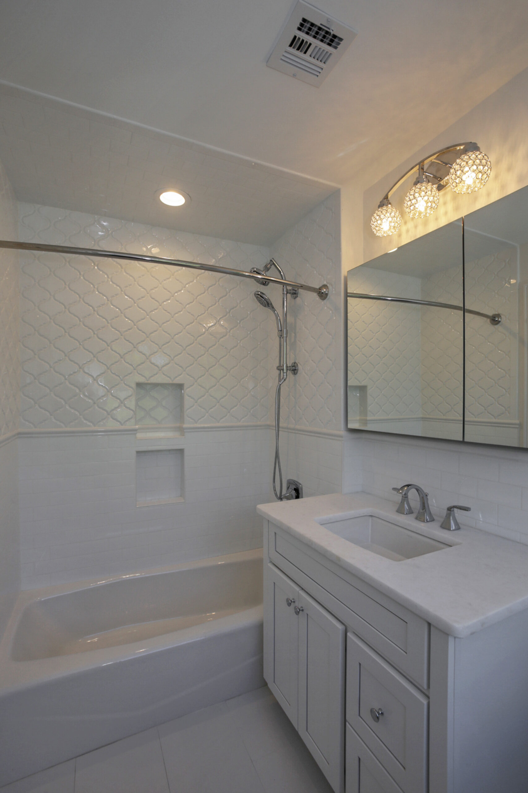 20 Barchester 2nd Floor Bathroom 1