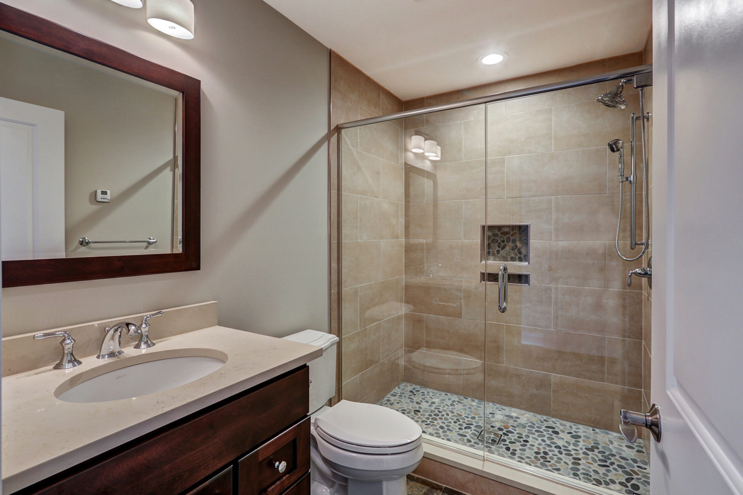 20 Barchester 2nd Floor Bathroom 3