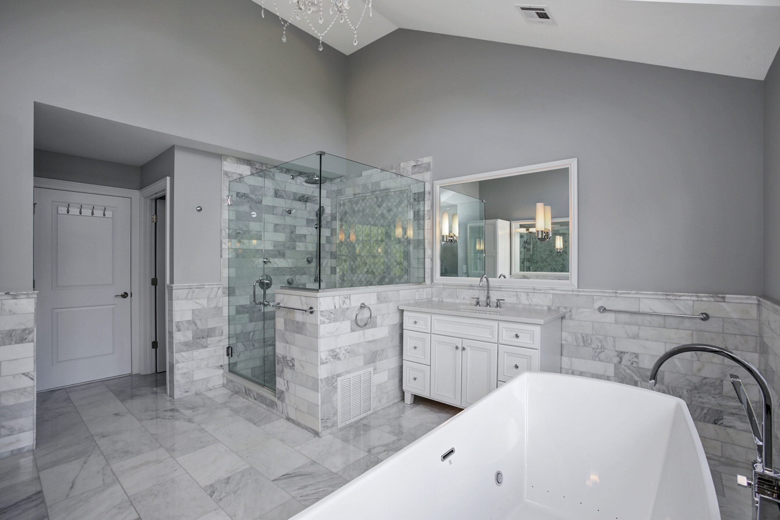 20 Master Bathroom I