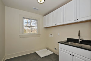 221 Golf Edge, Westfield-