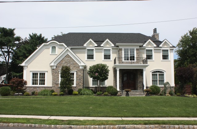 405 Quantuck Lane, Westfield