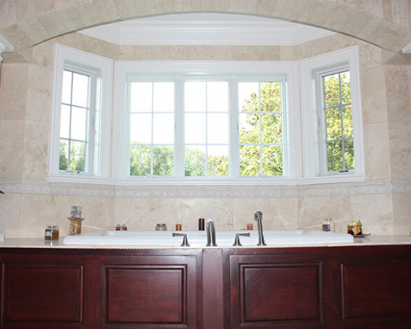 Master Bathroom Tub
