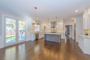 407 Quantuck Lane, Westfield- Dinette