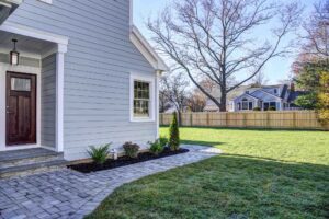 816 Knollwood Terrace, Westfield- Side Mud Entry