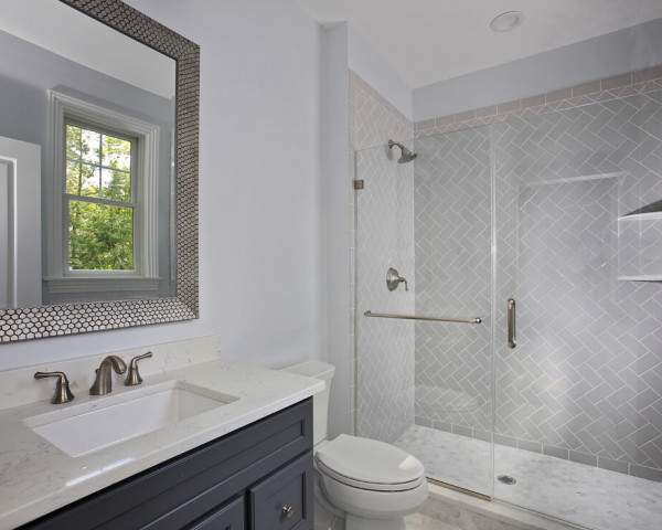 1st Floor Bathroom