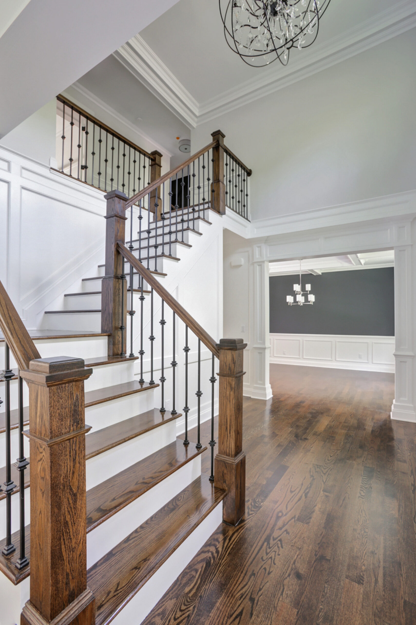 843 Nancy Way – 1st Floor Foyer