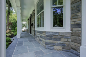 843 Nancy Way Front Porch