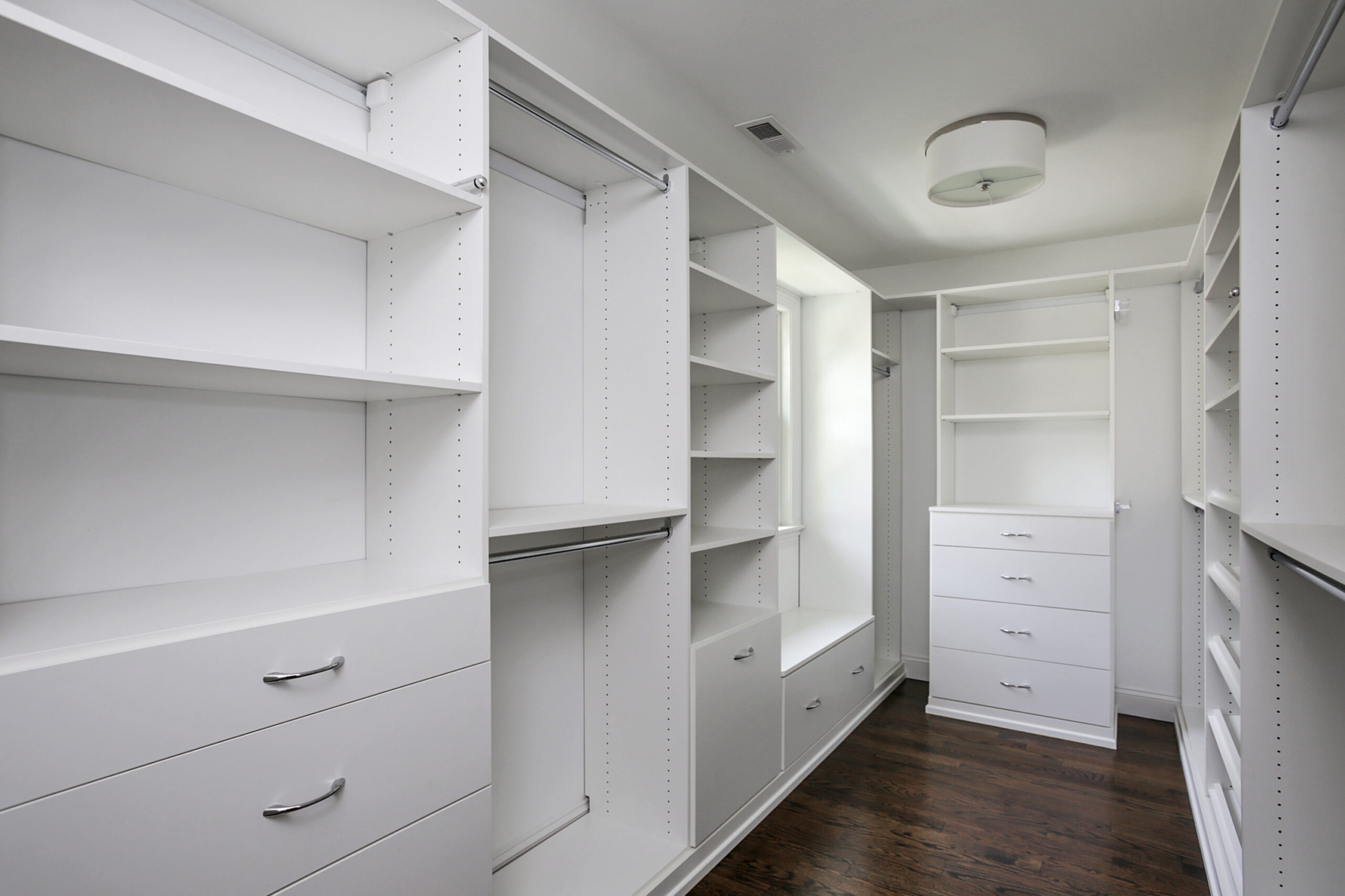 843 Nancy Way – Master Closet