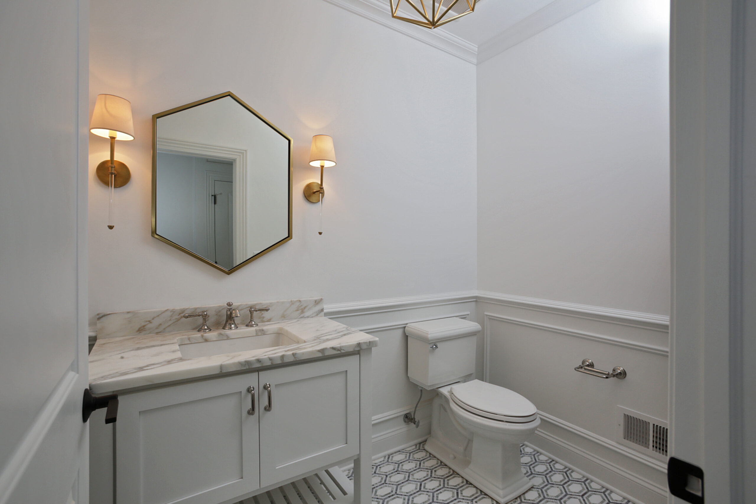 843 Nancy Way – Powder Room