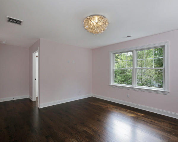 Jack & Jill Bedroom #1
