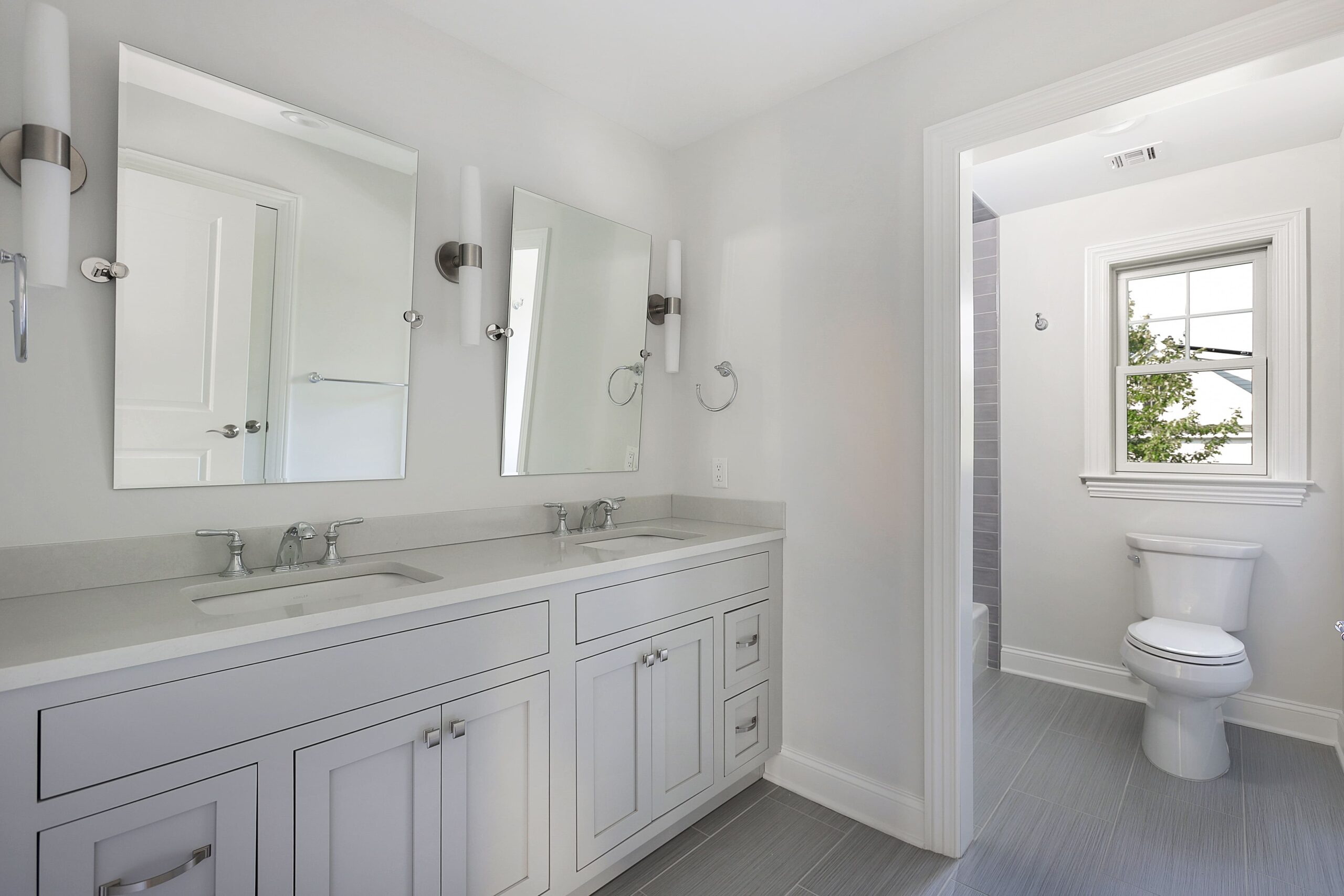 2nd Floor Hall Bathroom