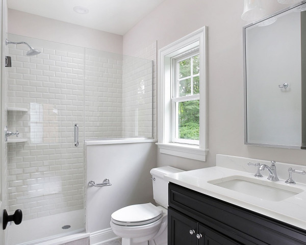 1st Floor Bathroom