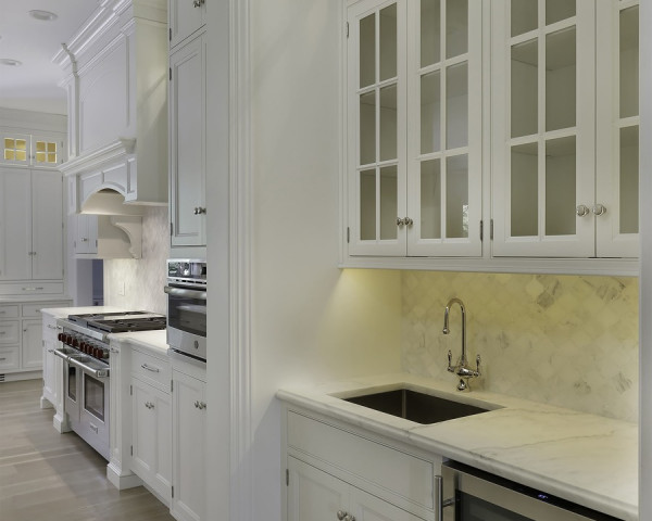 Kitchen Butler's Pantry