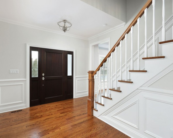 1st Floor Foyer