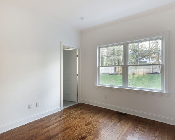 1st Floor Guest Room