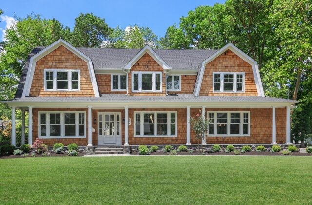 854 New England Dr, Westfield