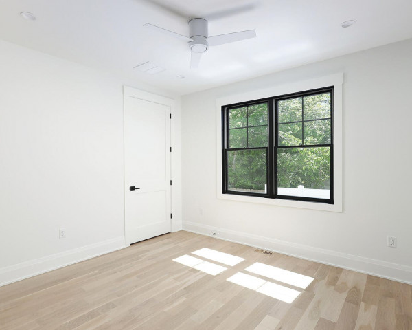 1st Floor Ensuite Guest Room