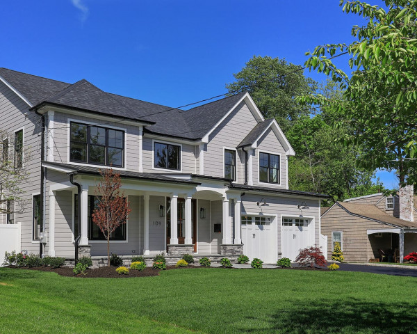  Left Side Elevation 