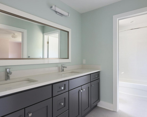2nd Floor Jack & Jill Bathroom I