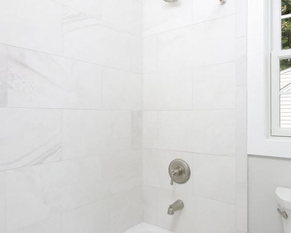 2nd Floor Hall Bathroom II