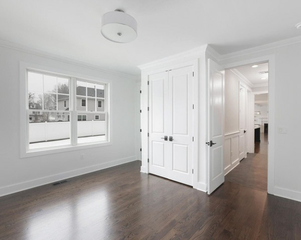 1st Floor Guest Room