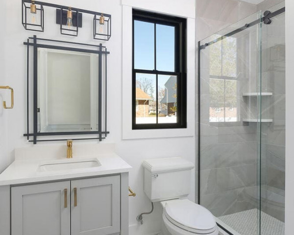 1st Floor Guest Bathroom