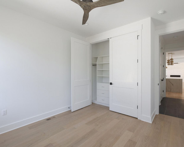 1st Floor Guest Bedroom