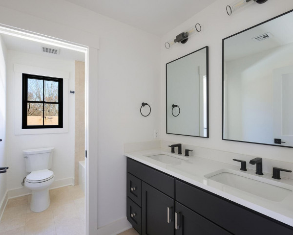 2nd Floor Bathroom 2