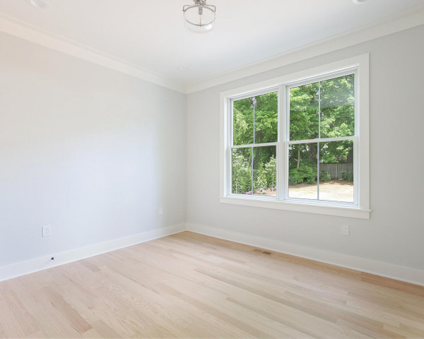 1st Floor Guest Room