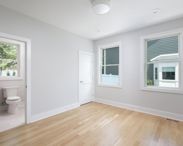 1st Floor Guest Room