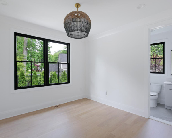 1st Floor Guest Room