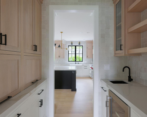 Kitchen Butler's Pantry