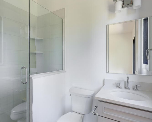 1st Floor Guest Room Bath