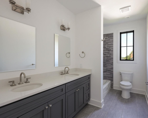 2nd Floor Hall Bathroom