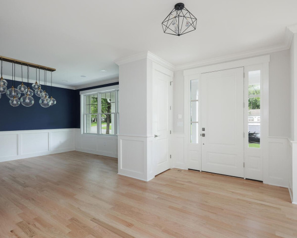 1st Floor Foyer