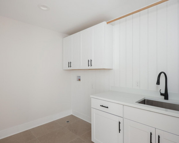 2nd Floor Laundry Room