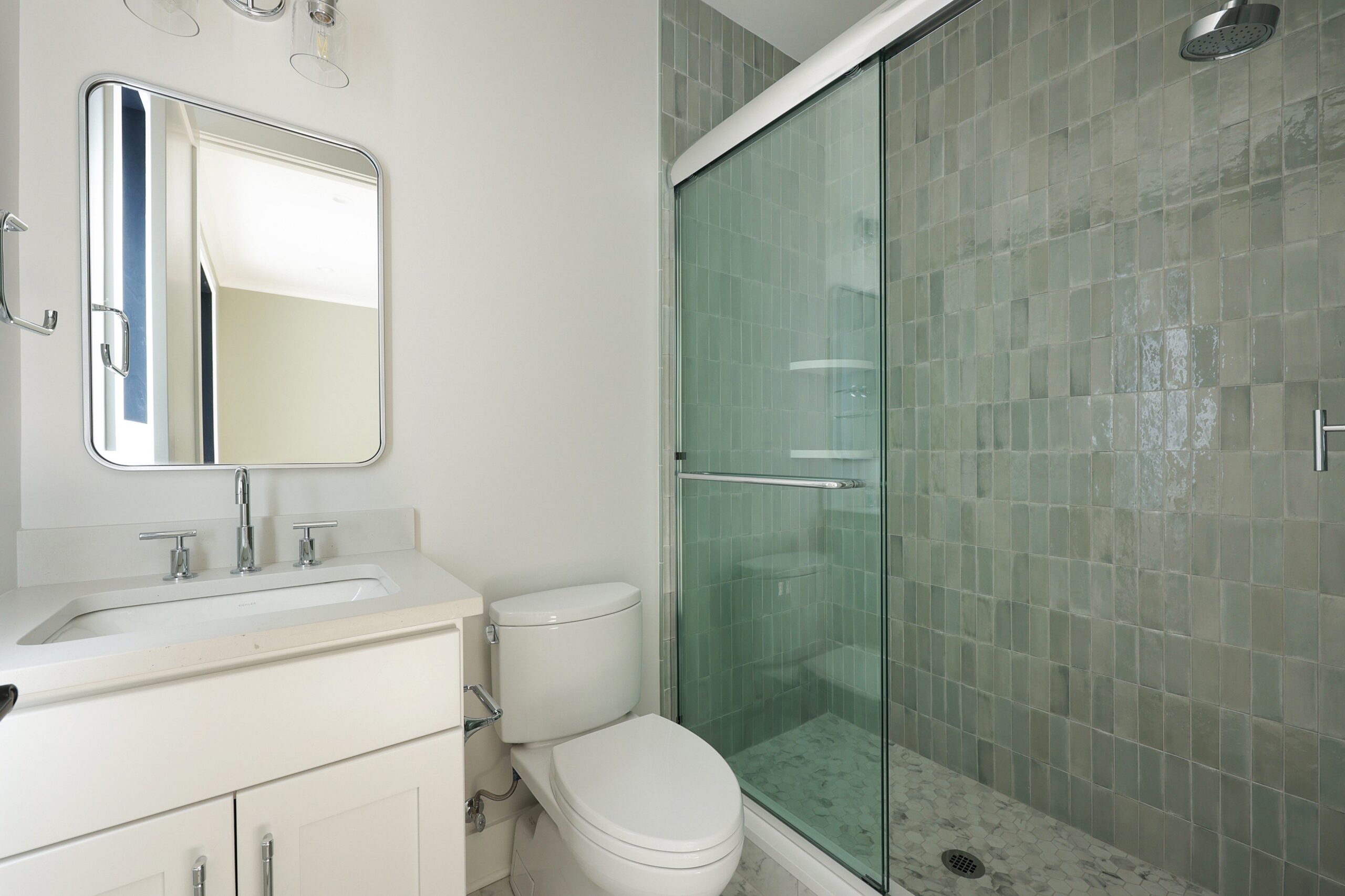 1st Floor Guest Room Bath I