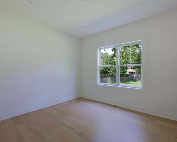 1st Floor Guest Bedroom