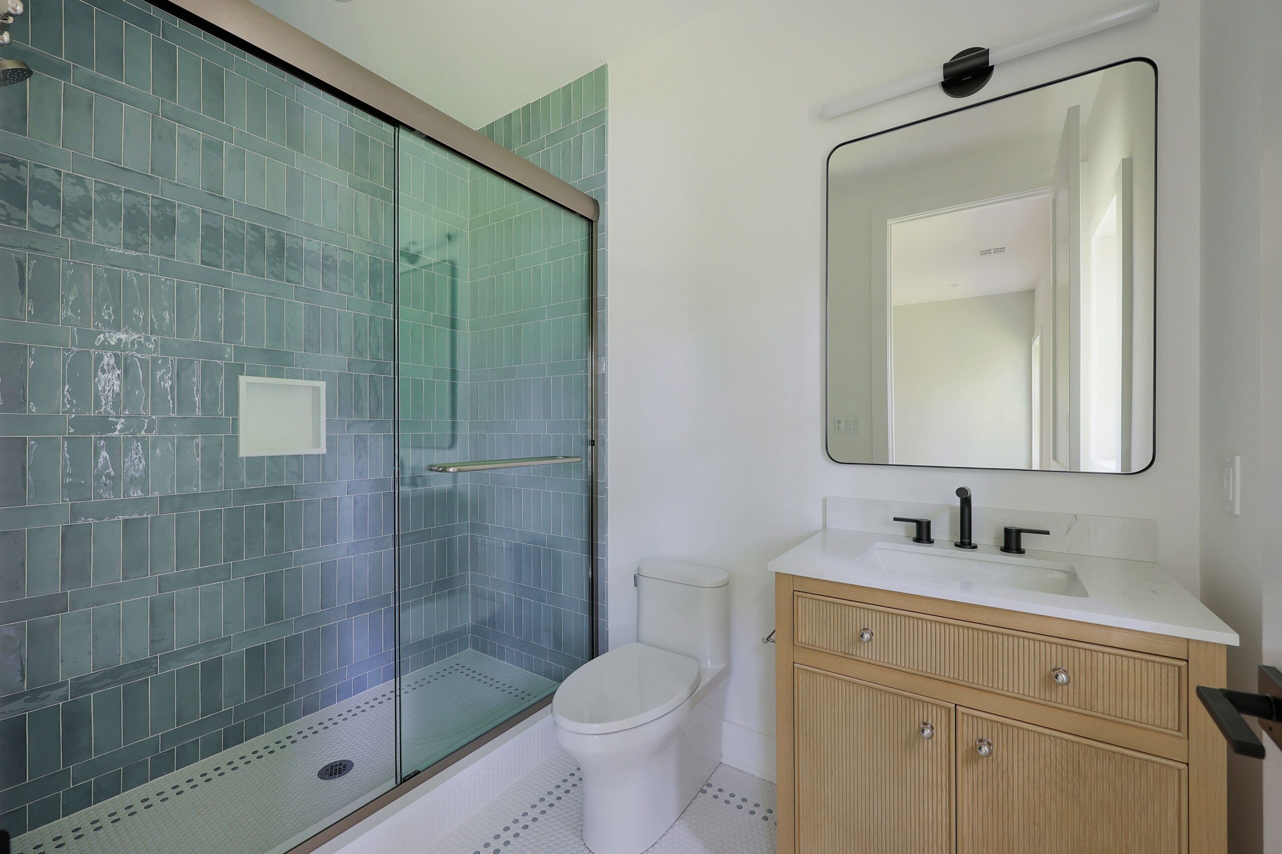 2nd Floor Ensuite Bathroom