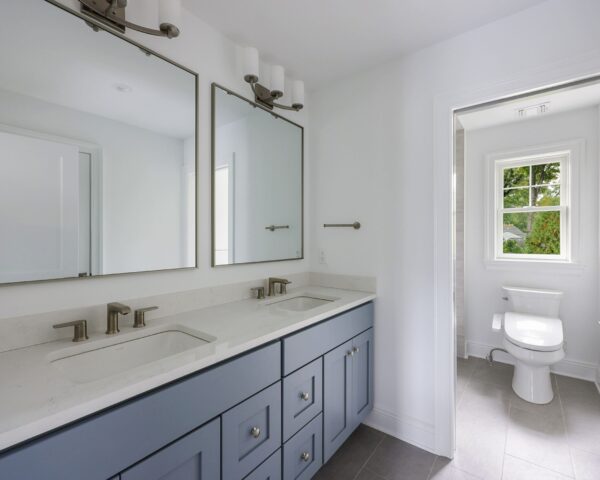 2nd Floor Hall Bathroom I